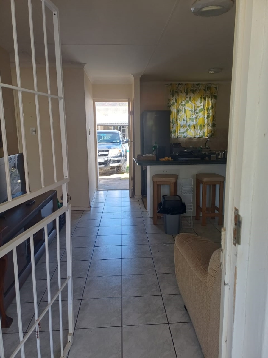 2 Bedroom Property for Sale in Gordons Bay Central Western Cape